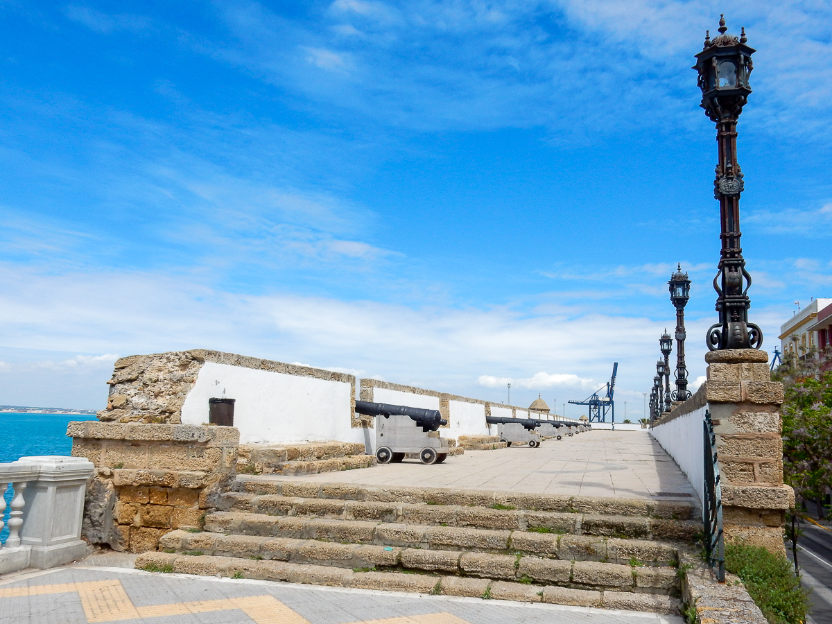 Cádiz City Wall and Canons